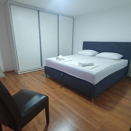 Apartments Lungomare Тиват Екстер'єр фото