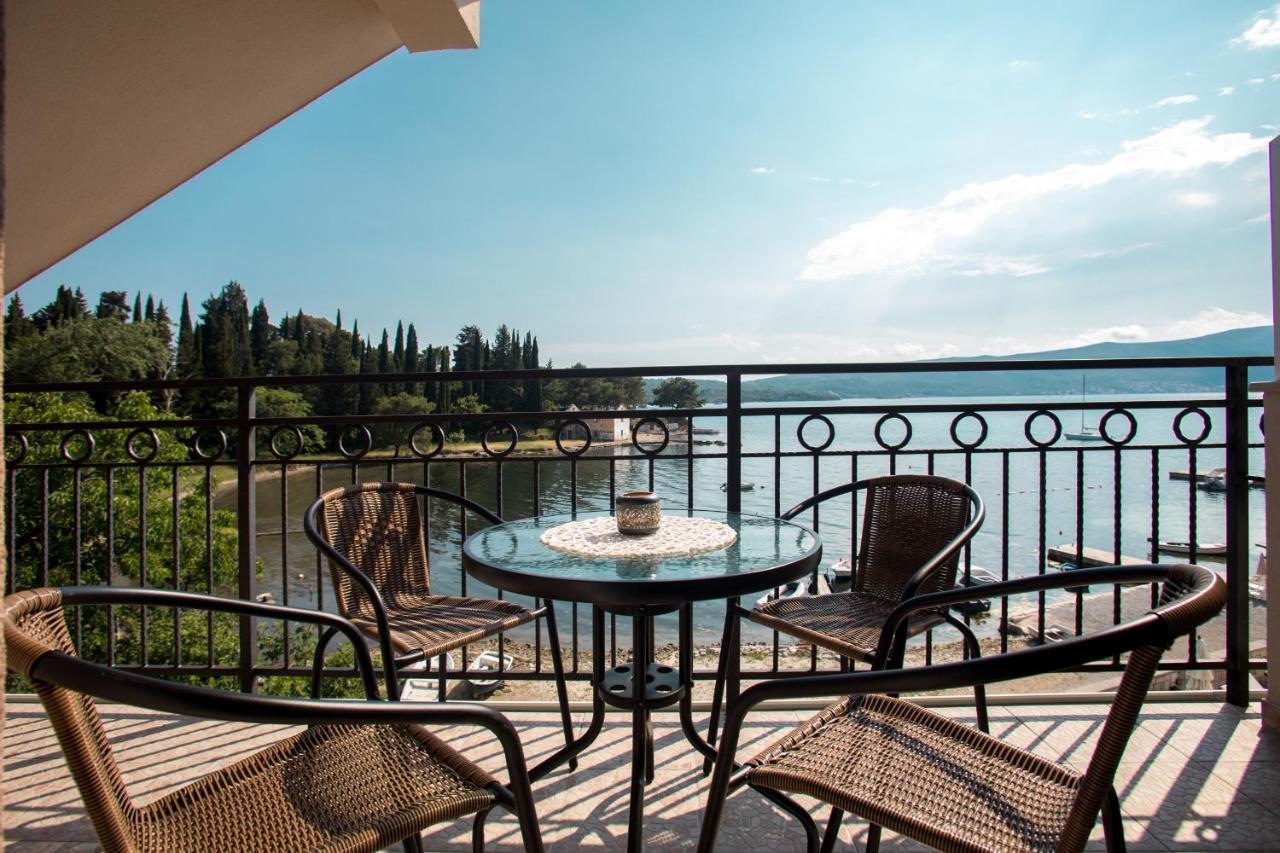 Apartments Lungomare Тиват Екстер'єр фото