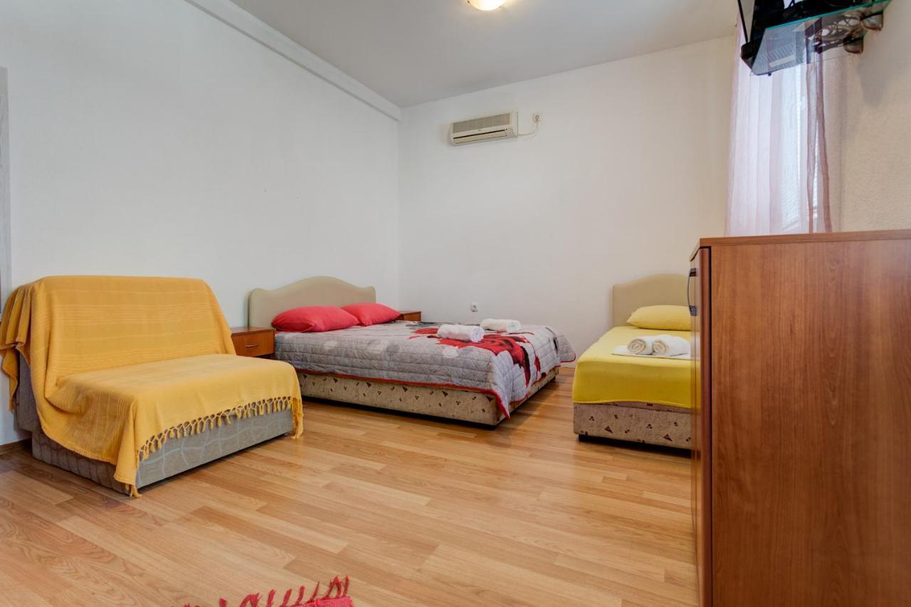 Apartments Lungomare Тиват Екстер'єр фото
