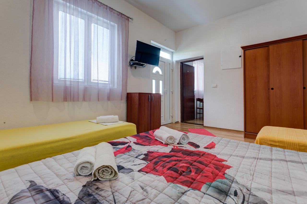 Apartments Lungomare Тиват Екстер'єр фото