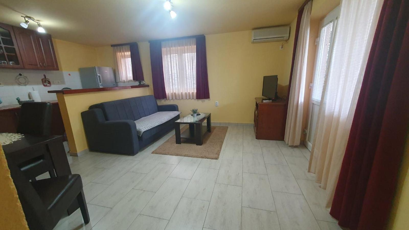 Apartments Lungomare Тиват Екстер'єр фото