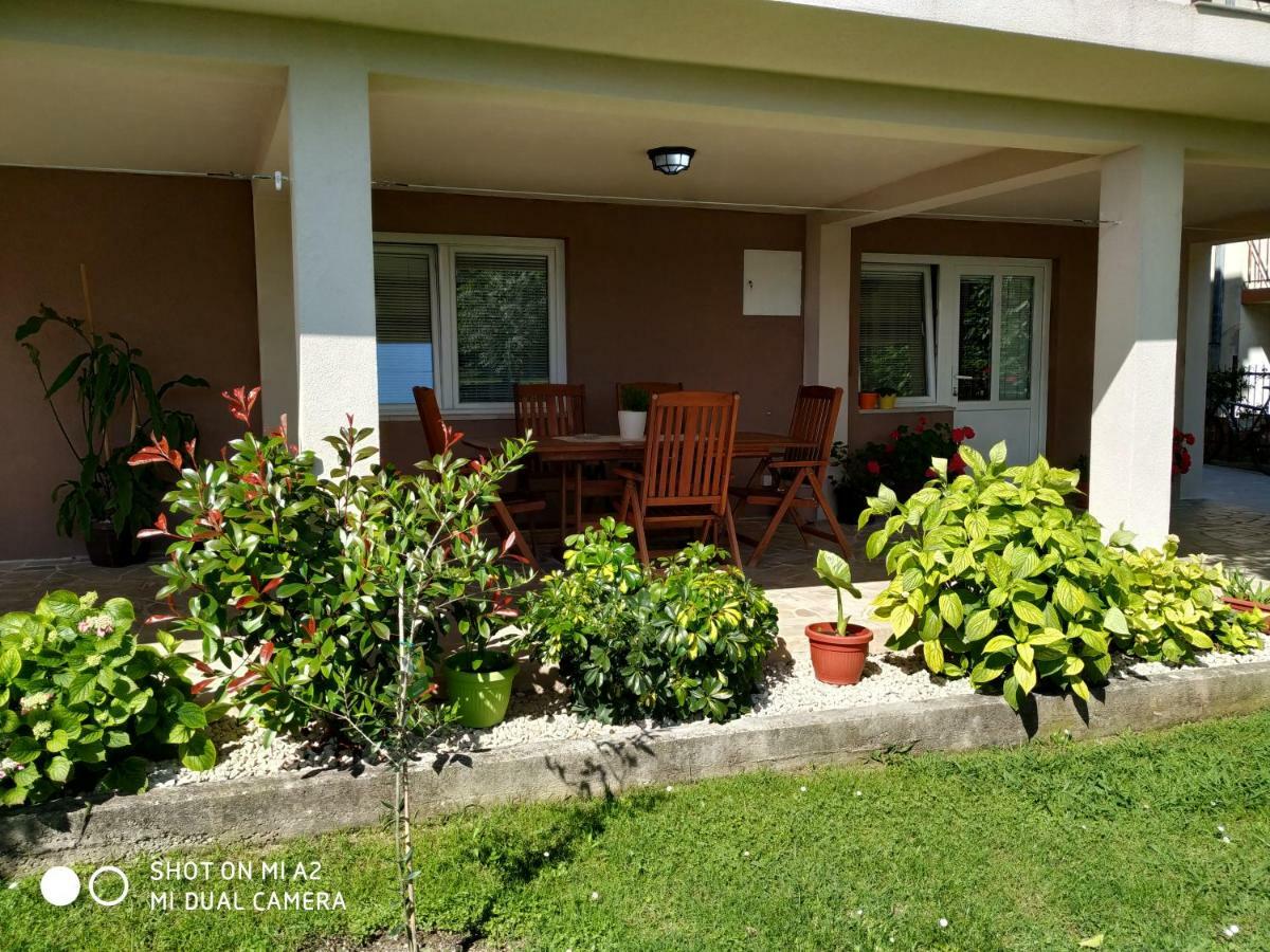 Apartments Lungomare Тиват Екстер'єр фото